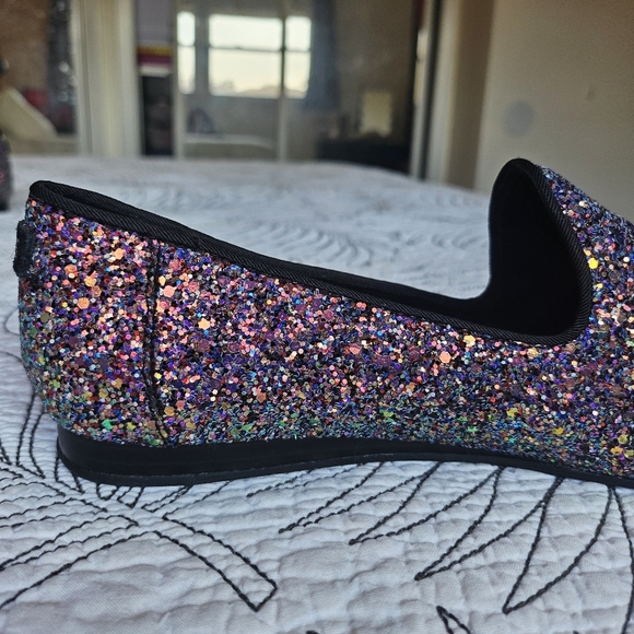 NWOB TOMS Darcy Glitter Flats Slipons Loafers Black Purple 7.5 - Picture 9 of 16